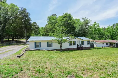 3679 Meadowbrook Dr, Trinity, NC 27370 photo 2