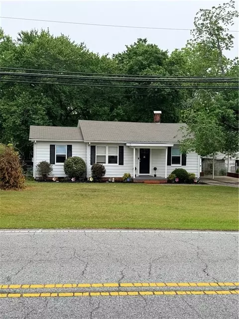 300 Sealy Dr, Trinity, NC 27370