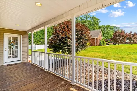 Exterior - 101 Devonshire Ln, Salisbury, NC 28146 photo 6 of 13