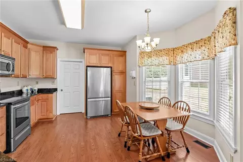 Kitchen - 101 Devonshire Ln, Salisbury, NC 28146 photo 4 of 4