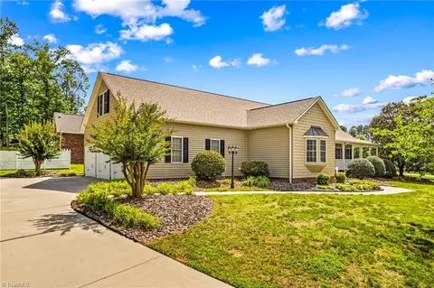Exterior - 101 Devonshire Ln, Salisbury, NC 28146 photo 2 of 13
