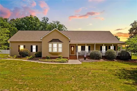Exterior - 101 Devonshire Ln, Salisbury, NC 28146 photo 3 of 13