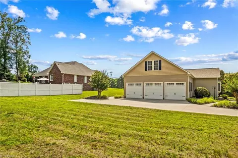 Exterior - 101 Devonshire Ln, Salisbury, NC 28146 photo 11 of 13