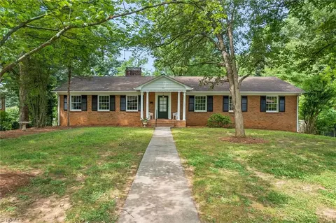 332 Grandview Dr, Winston Salem, NC 27104