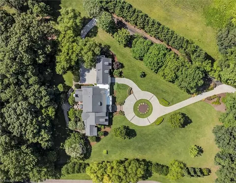 304 Yadkin Valley Rd, Bermuda Run, NC 27006
