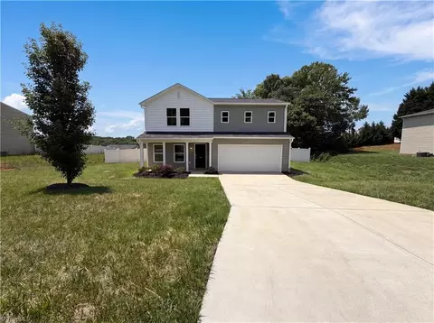 116 Belmont Place Dr, King, NC 27021