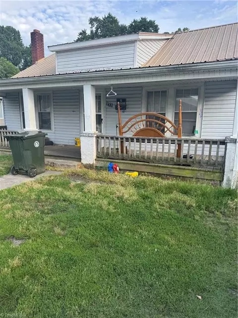 211 Broad St, Thomasville, NC 27360