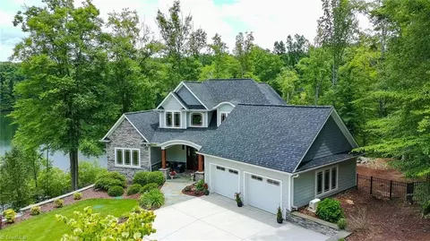 9509 Lissara Camp Ct, Lewisville, NC 27023