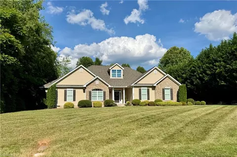 133 Cedar Ridge Dr, Millers Creek, NC 28651