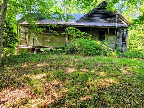 1055 Ed Booth Rd, Westfield, NC 27053