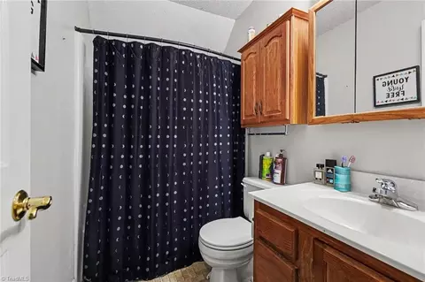 Bath - 153 Winfield Dr, King, NC 27021 photo 3 of 3