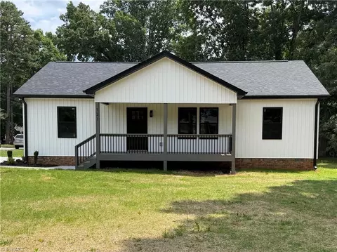 121 Smith Ave, Lexington, NC 27292