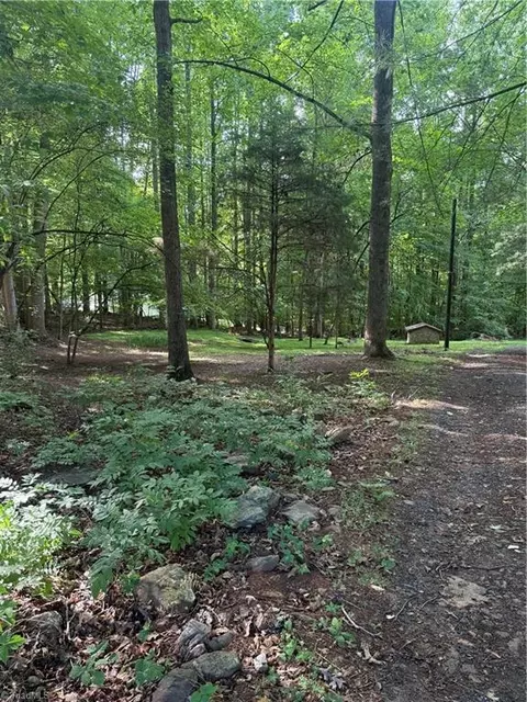 610 Brown St E, Randleman, NC 27317