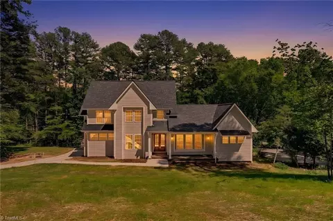 2592 Fox Ridge Rd, Asheboro, NC 27205
