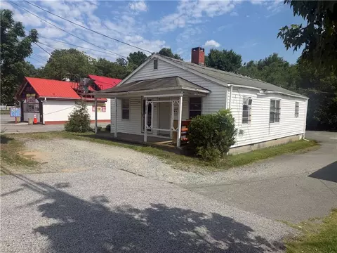 1938 Market St E, Greensboro, NC 27401