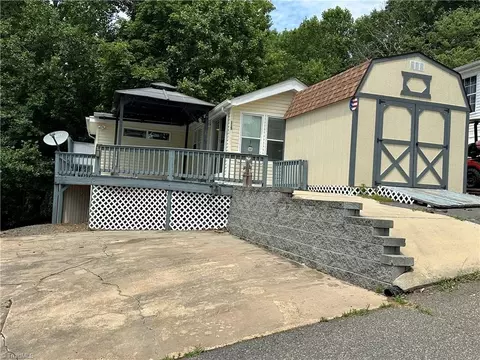 115 Badin View Rd, New London, NC 28127