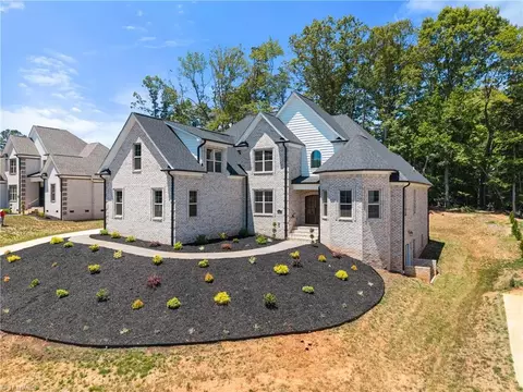 5477 Meadowlark Ct, Winston Salem, NC 27106