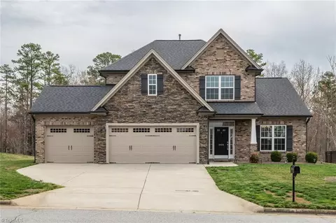 2826 Fallin Ct, High Point, NC 27262