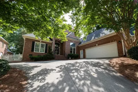 5100 Bearberry Pt, Greensboro, NC 27455