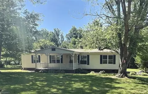 353 Twelve Oaks Dr, Linwood, NC 27299