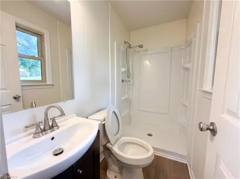 Bath - 3849 Greenway Dr, Trinity, NC 27370 photo 2 of 2