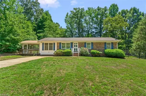 5404 Pine Level Dr, Browns Summit, NC 27214