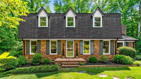 6210 Oak Bur Ct, Pleasant Garden, NC 27313