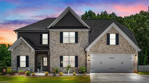 109 Canter Ln, Lexington, NC 27295