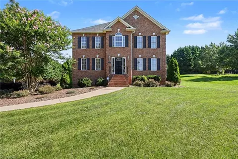 563 Garden Valley Dr, Winston Salem, NC 27107
