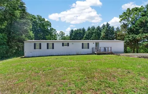 1709 Bud Tilley Rd, Pinnacle, NC 27043