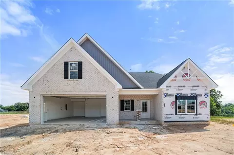 212 Avian Ln, Winston Salem, NC 27127