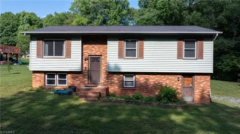 3350 Tolley St, Claremont, NC 28610