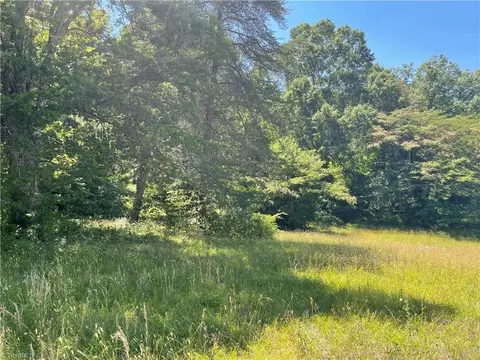 1306 White St, Lexington, NC 27292