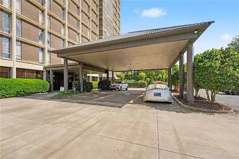 1101 Elm St N #505, Greensboro, NC 27401
