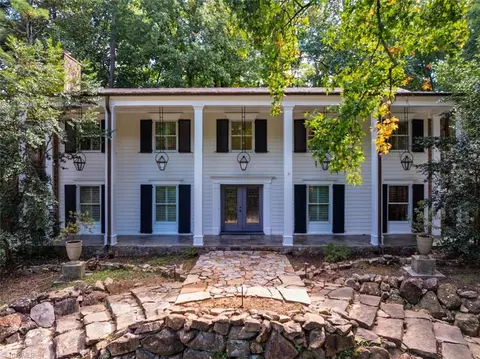 52 Dogwood Acres Dr, Chapel Hill, NC 27516
