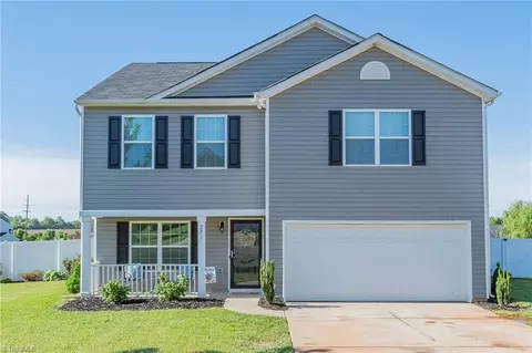 221 Estelle Dr, Lexington, NC 27295
