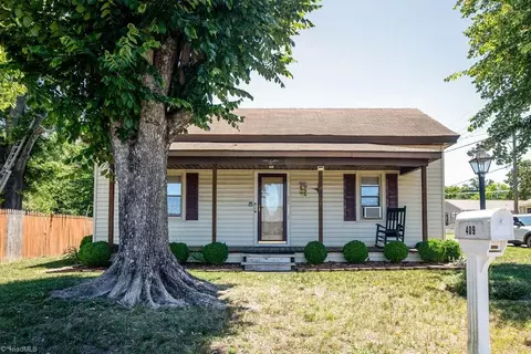 409 Wagstaff St, Thomasville, NC 27360