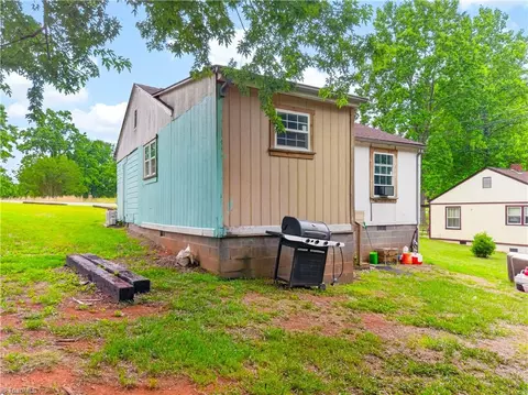 Exterior - 2669 Old Mountain Rd, Trinity, NC 27370 photo 8 of 10