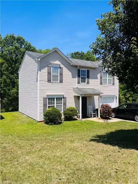 626 Bentley Ln, Burlington, NC 27217