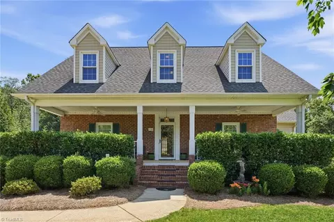 106 Keswick Dr, Advance, NC 27006