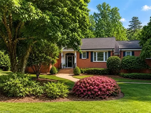 5503 Currituck Pl, Greensboro, NC 27407