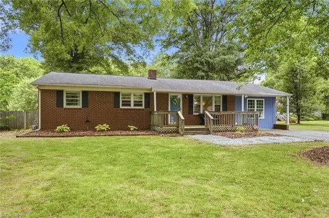 5370 Macy Grove Rd, Kernersville, NC 27284