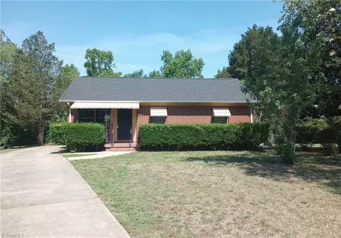1303 Blackwood Ct, Greensboro, NC 27405