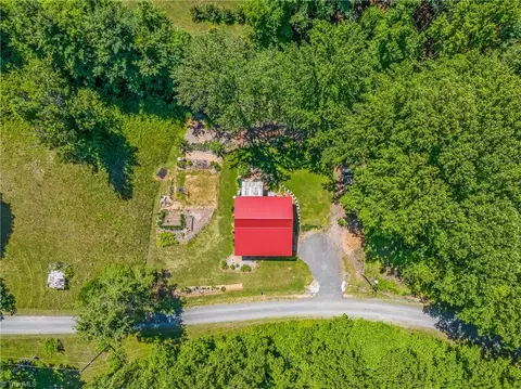 View/Area - 271 Eby Ln, Fancy Gap, VA 24328 photo 1 of 4