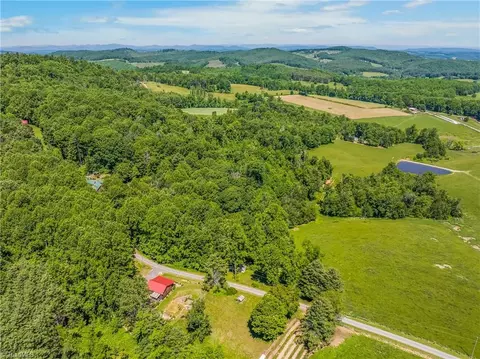 View/Area - 271 Eby Ln, Fancy Gap, VA 24328 photo 3 of 4