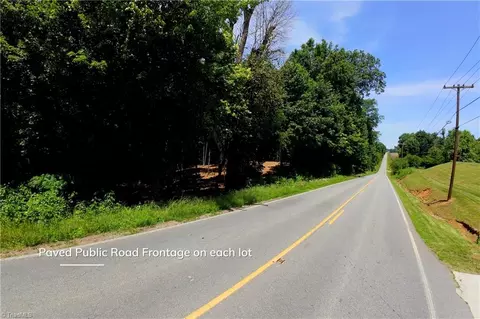 3 Hinshaw Rd, Yadkinville, NC 27055