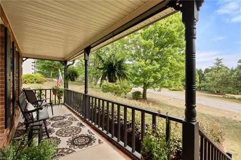 9533 White Tail Trl, Kernersville, NC 27284
