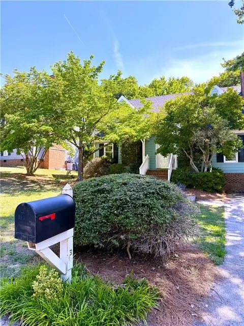 3 Swiftcreek Ct, Greensboro, NC 27407