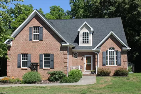364 Morning Side Dr, Winston Salem, NC 27107