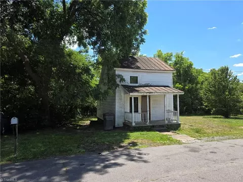 207 Neal St, Reidsville, NC 27320